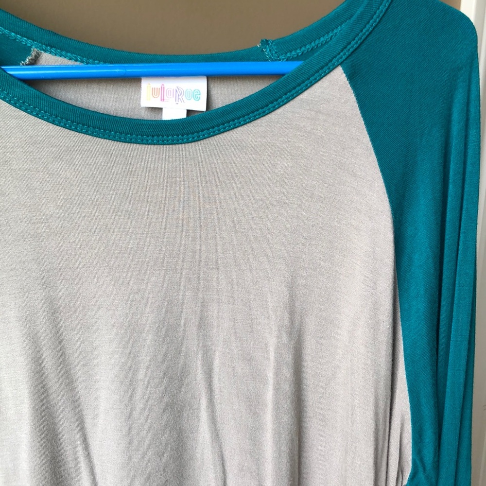 LulaRoe Randy - Baseball Style Top - Picture 2 of 6